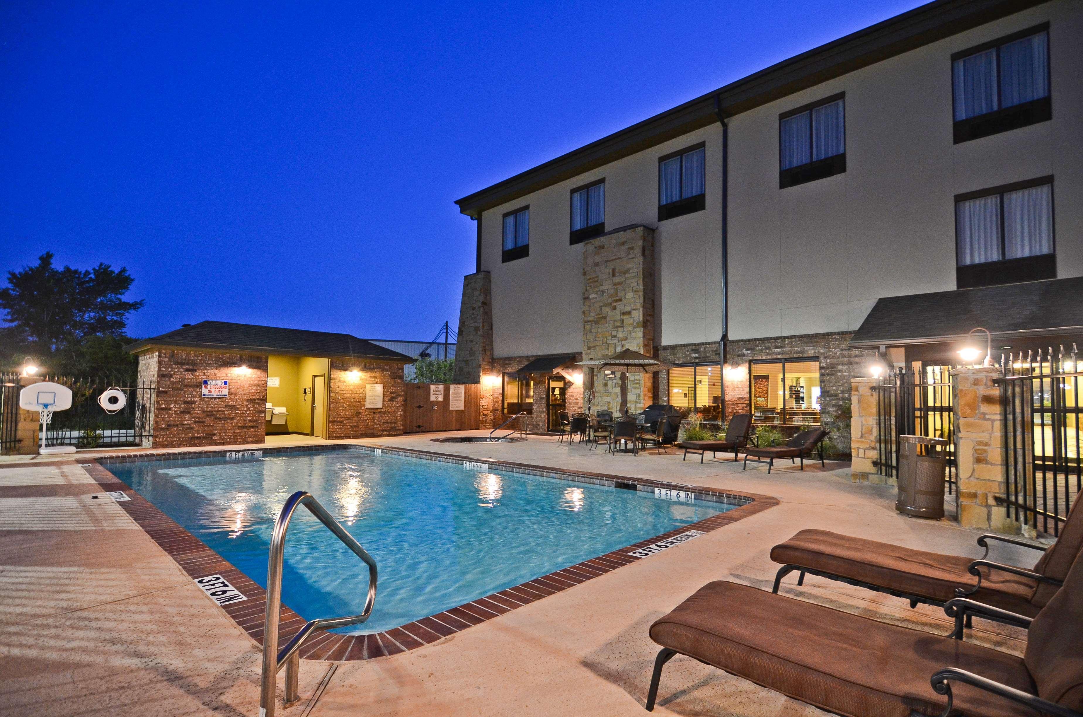 Best Western Plus Emory At Lake Fork Inn & Suites Facilități foto